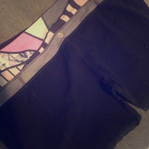 Lululemon *reversible* crops workout pants